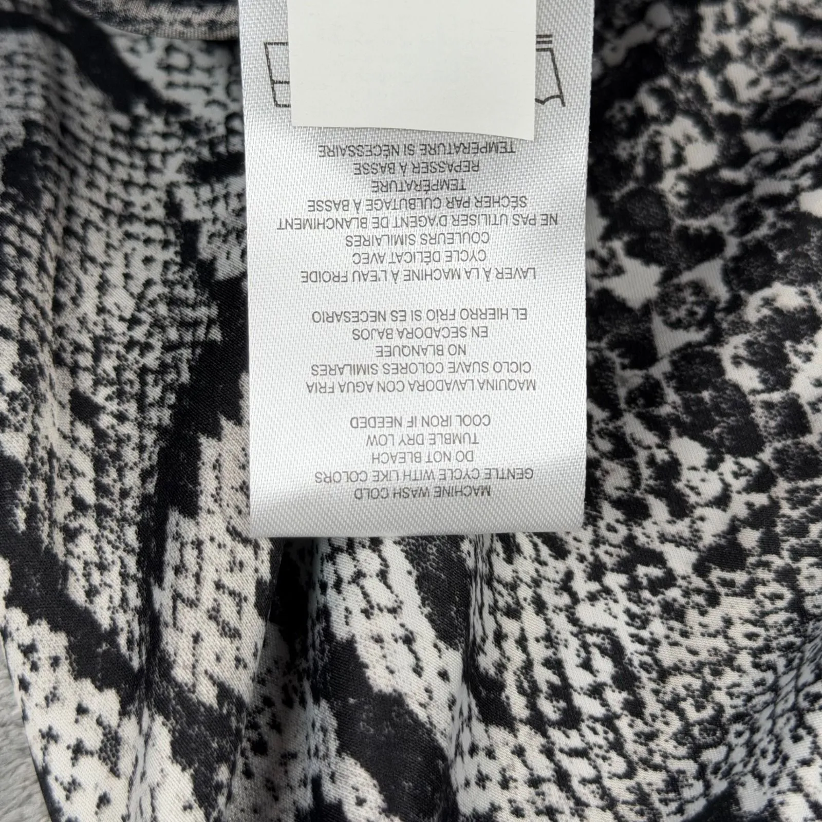 Ellen Tracy Top Large Black White Snake Print Cowl Neck Sleeveless Modern Chic - Image 8