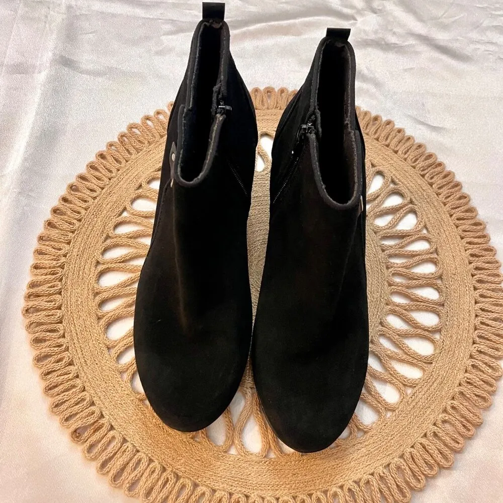 Clarks Black Suede Heeled Ankle Boots Size 10W - Image 4