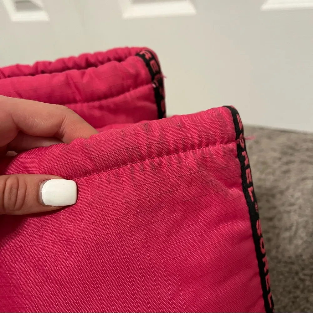 Sorel pink puffer snow boots size 6 - Image 9