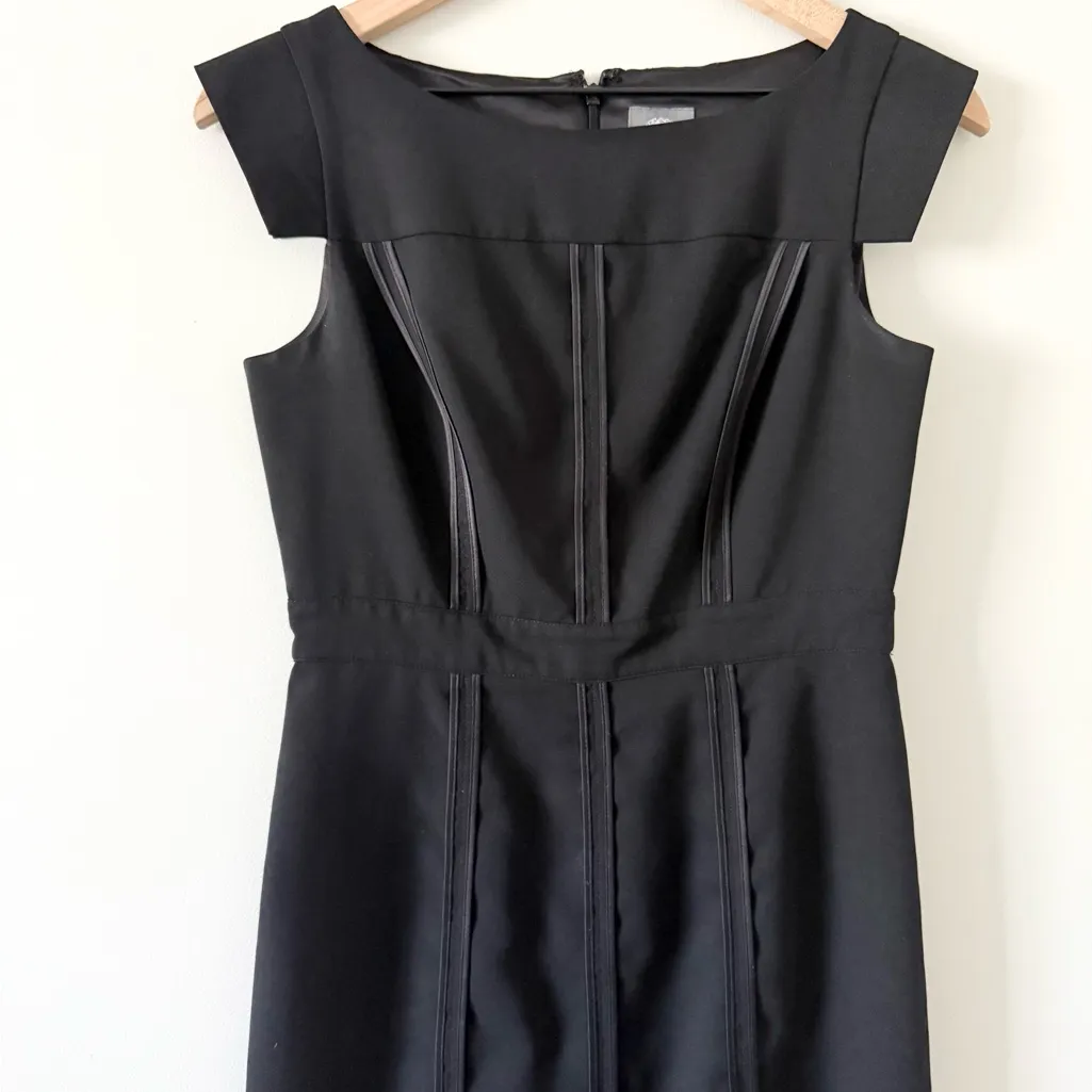 Vince Camuto Cap Sleeve Sheath Dress in Black with Contrast Piping - Size 4 - Image 3
