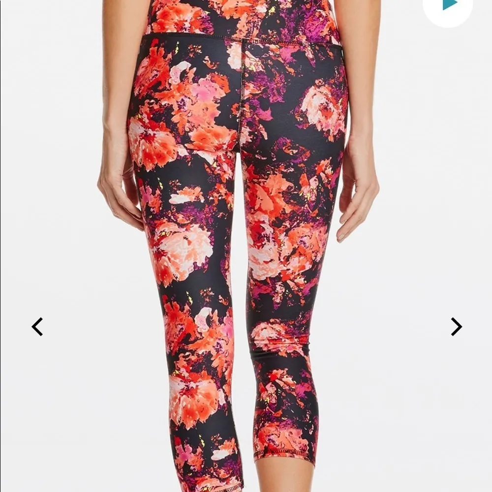 Define Mid-Rise Capri Impasto Floral Print - Image 2