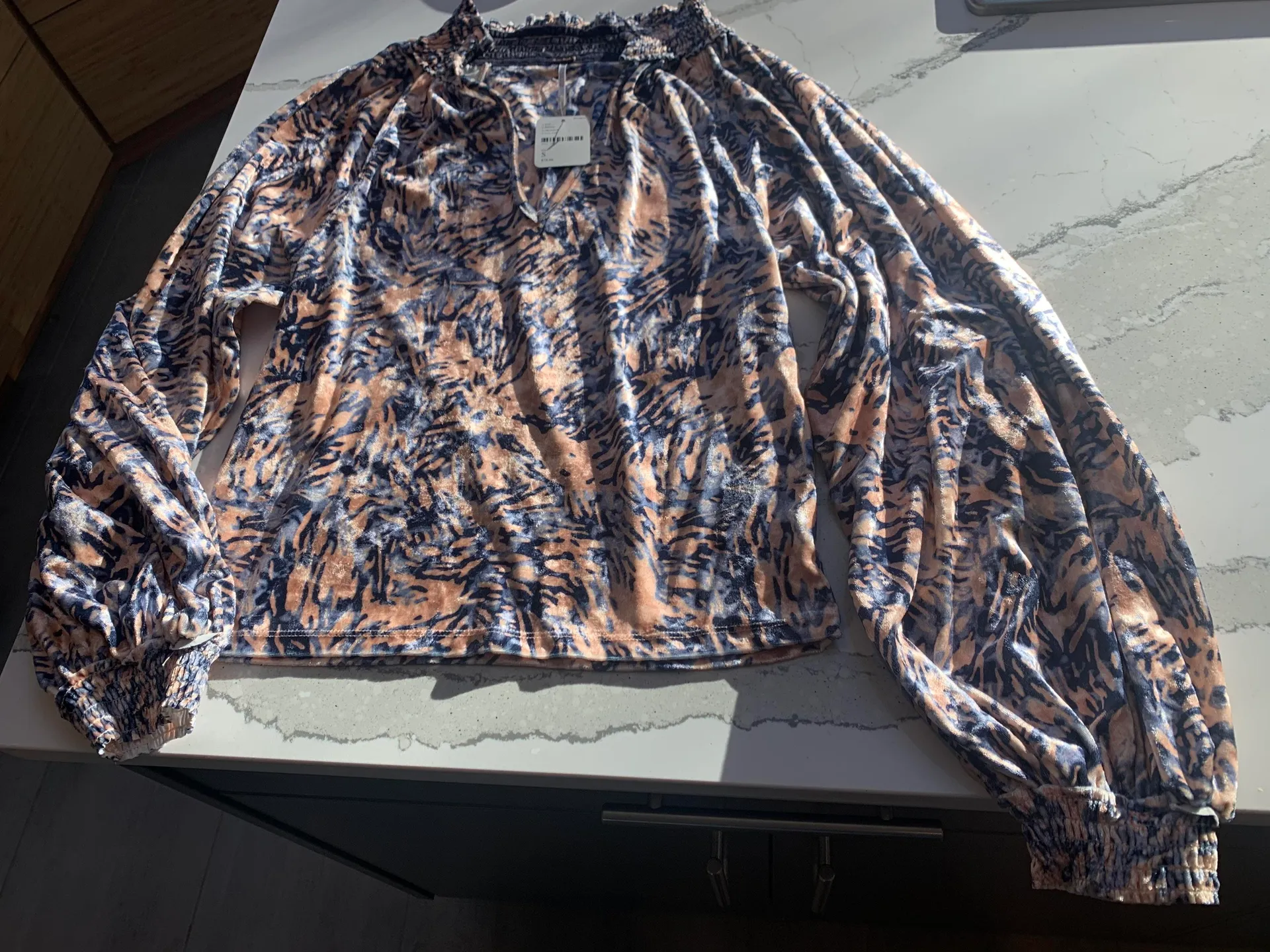 Velvet Patterned Shirt Small - Image 3