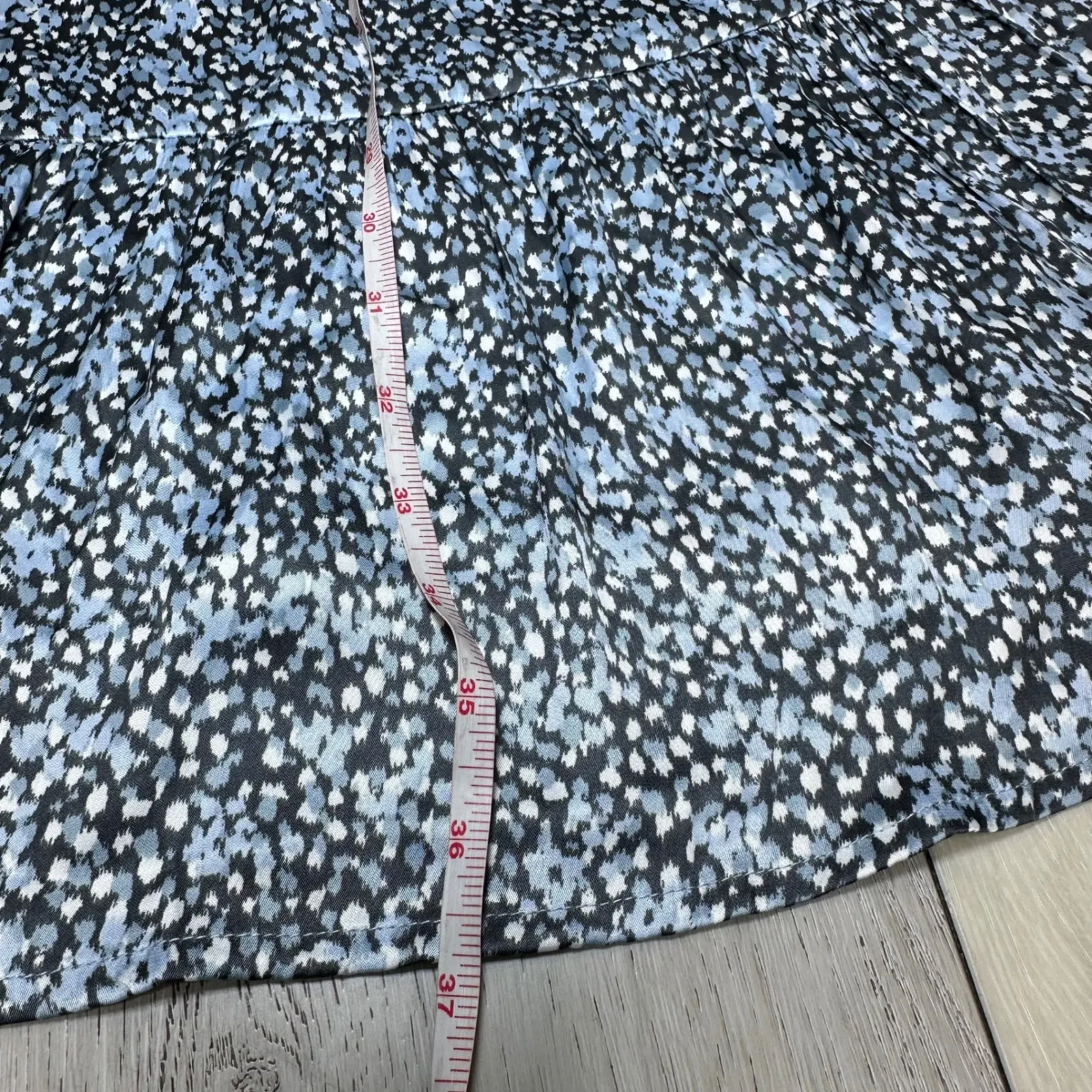 Gap 2023 split neck tiered mini dress navy white floral mini dress satin medium - Image 5