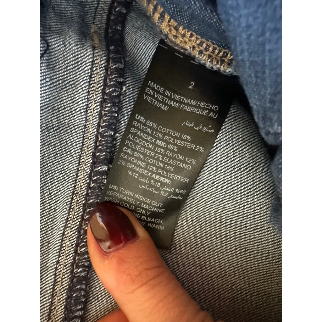 White House Black Market Distressed Skinny Jeans Size 2 (Excellent Condition) - Image 4