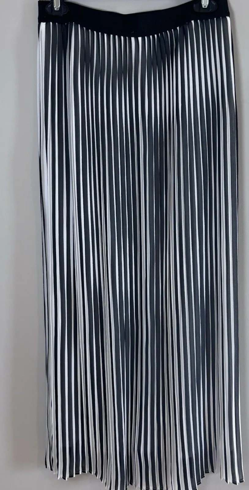 NY Collection Black & White Striped Pleated Midi Skirt Elastic Waist Size Small - Image 1