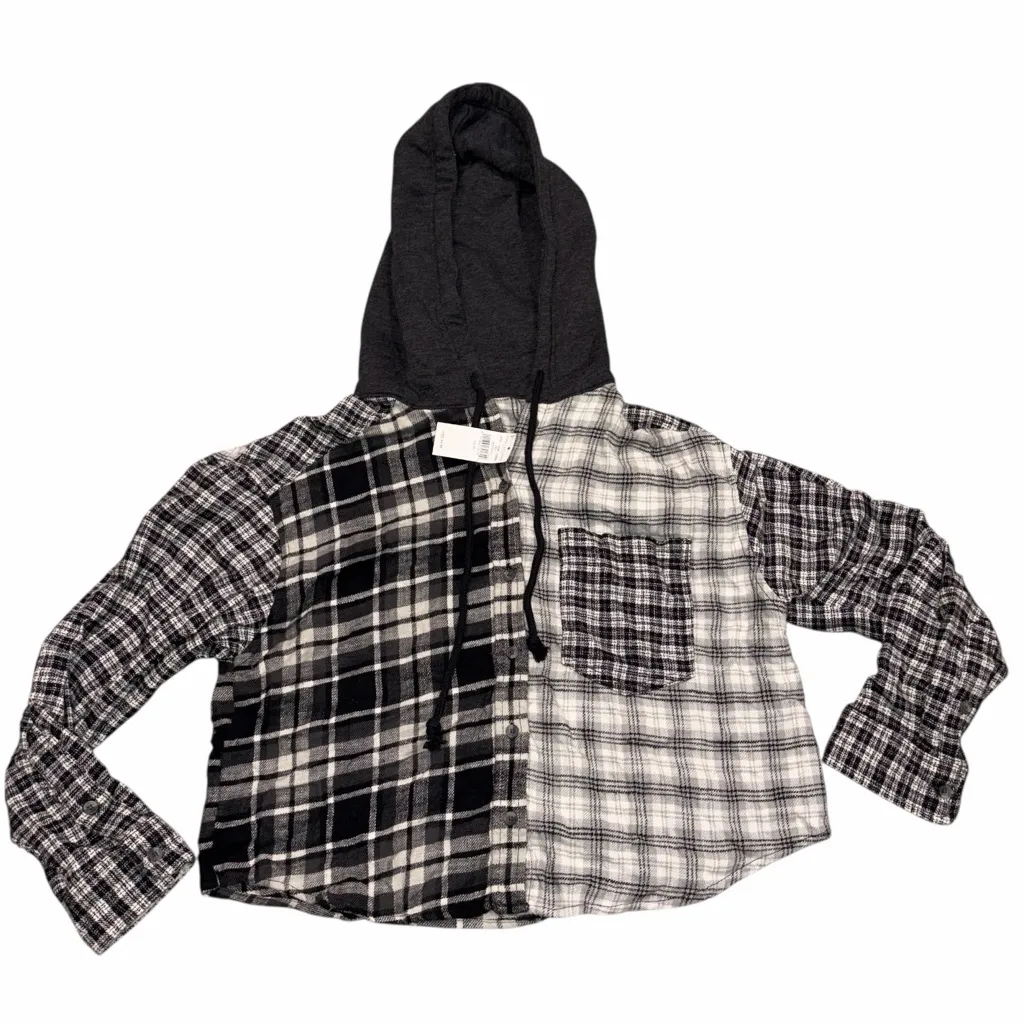 NEW AEO Black & White Cozy Cabin Flannel Hoodie Button Down Shirt size Medium - Image 5