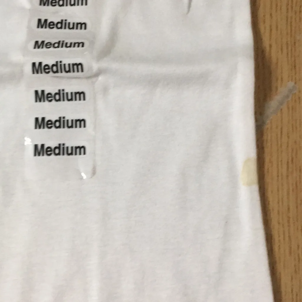 B30 New Hooters Las Vegas Casino Hotel Tee with Rhinestones White Size Medium - Image 5