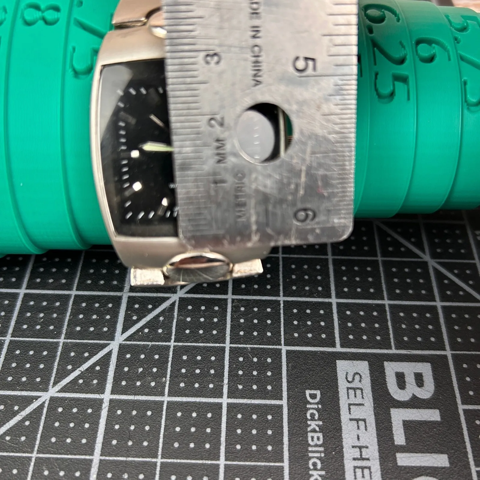 Flair Stainless Steel Wristwatch Black Dial w/Chrome Markers Tested Working - Image 9