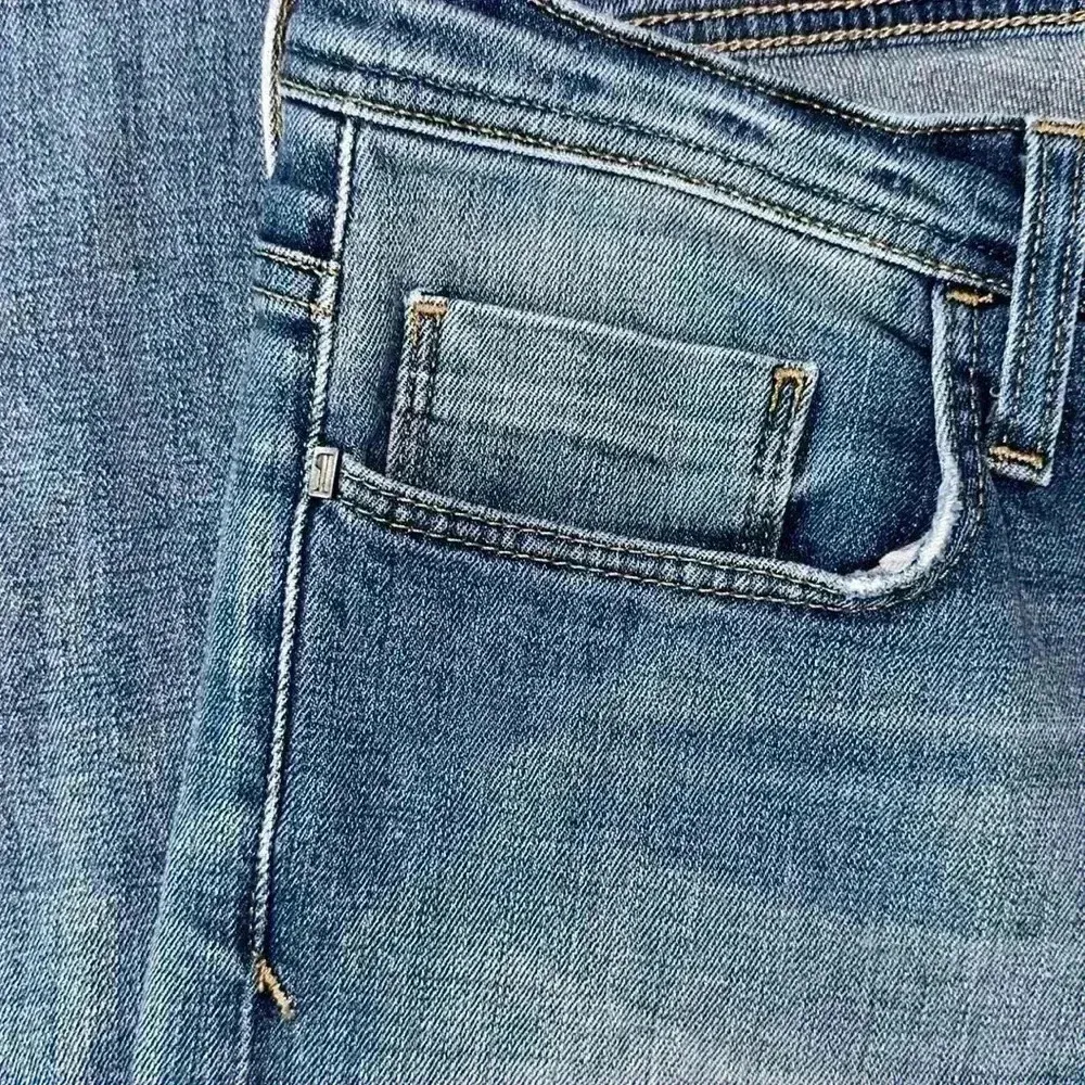 Pilcro and letterpress hyphen women's frayed hem jeans size 32 - Image 7