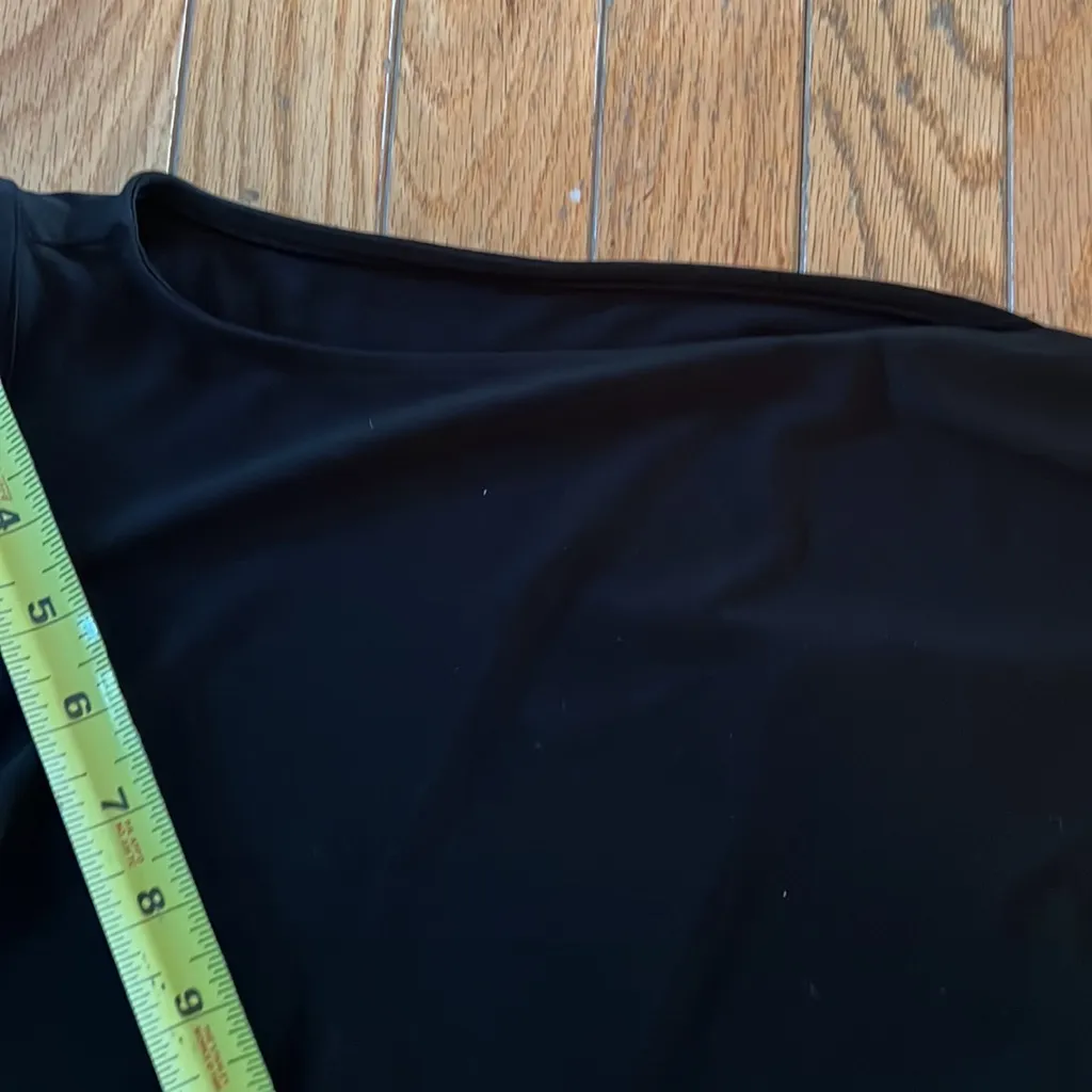 Michael Kors 🖤 cold shoulder dress - Image 4