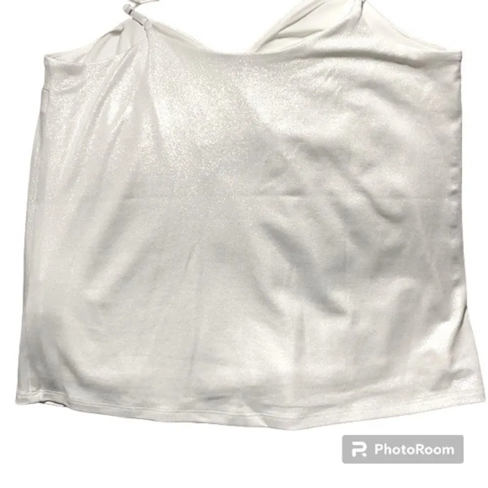 EXPRESS ✨ Metallic V-Neck Downtown Cami✨ - Image 5