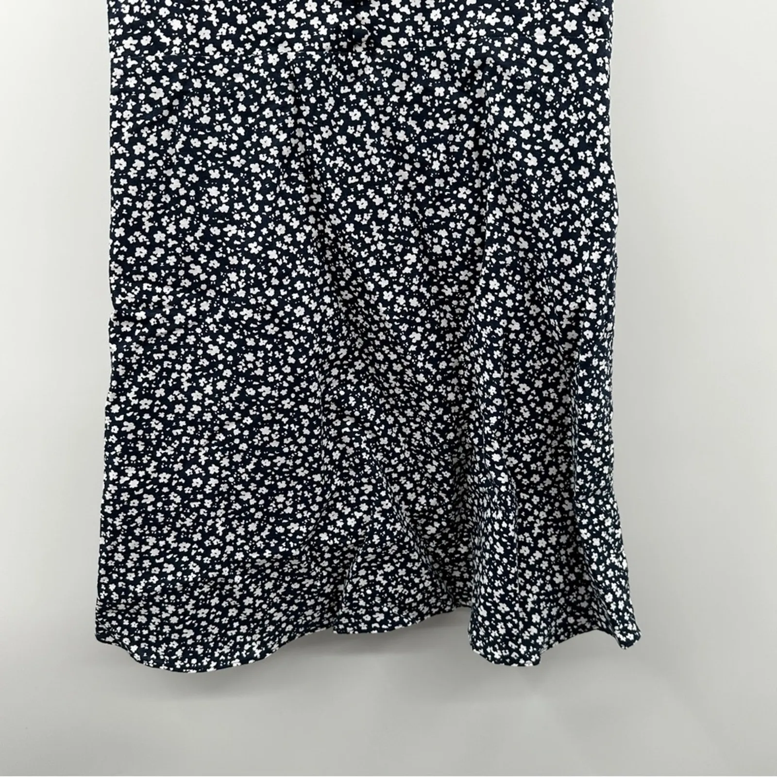 Banana Republic Navy Blue & White Ditsy Floral Print Short Sleeve Dress Size 6‎ - Image 3