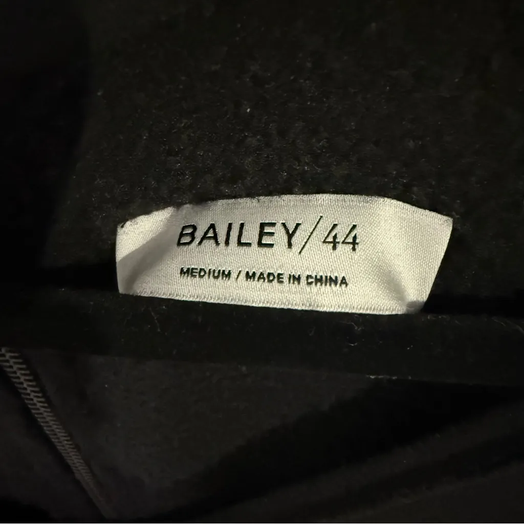 Bailey 44 Eye Splice Choker Cutout V-Neck Black Long Sleeve Modal Pullover Top - Image 5