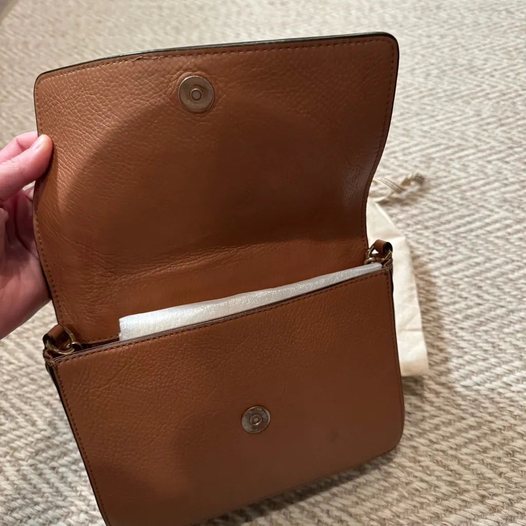 Tory Burch  Brown Leather All T Crossbody Bag - Image 4