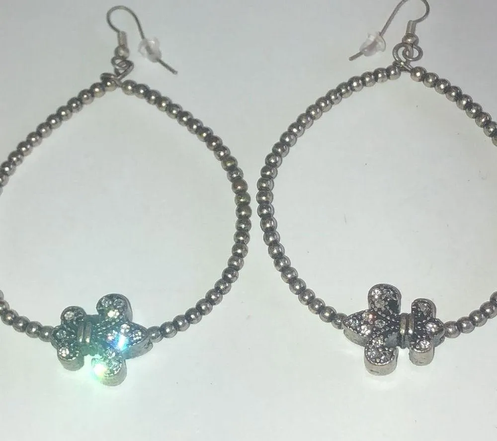 Huge Silver Tone Beaded Fleur De Lis Boho Hoop Pierced Earrings - Image 3