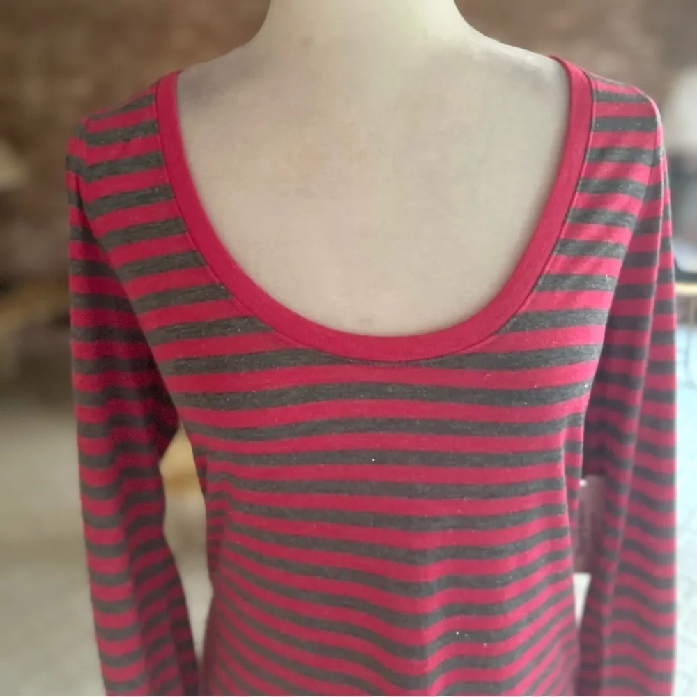 NWT Juicy Couture Top Pink Gray Stripe Sparkle Tee Shirt M Casual Nautical chic - Image 3