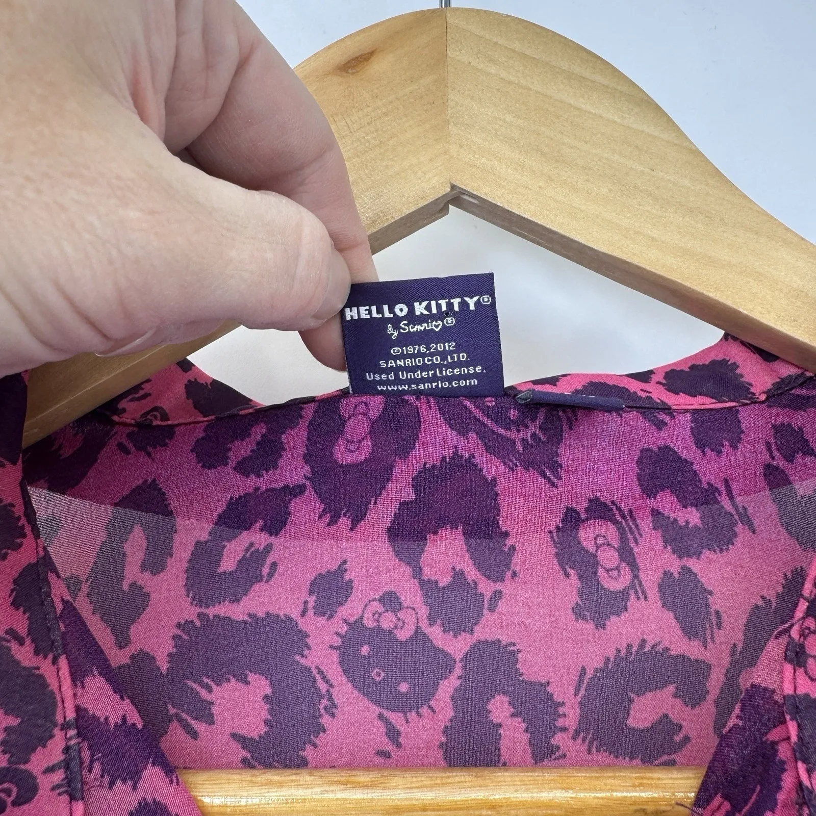 Hello Kitty Button Front Top Womens Small Pink Animal Print Sheer Polyester - Image 6