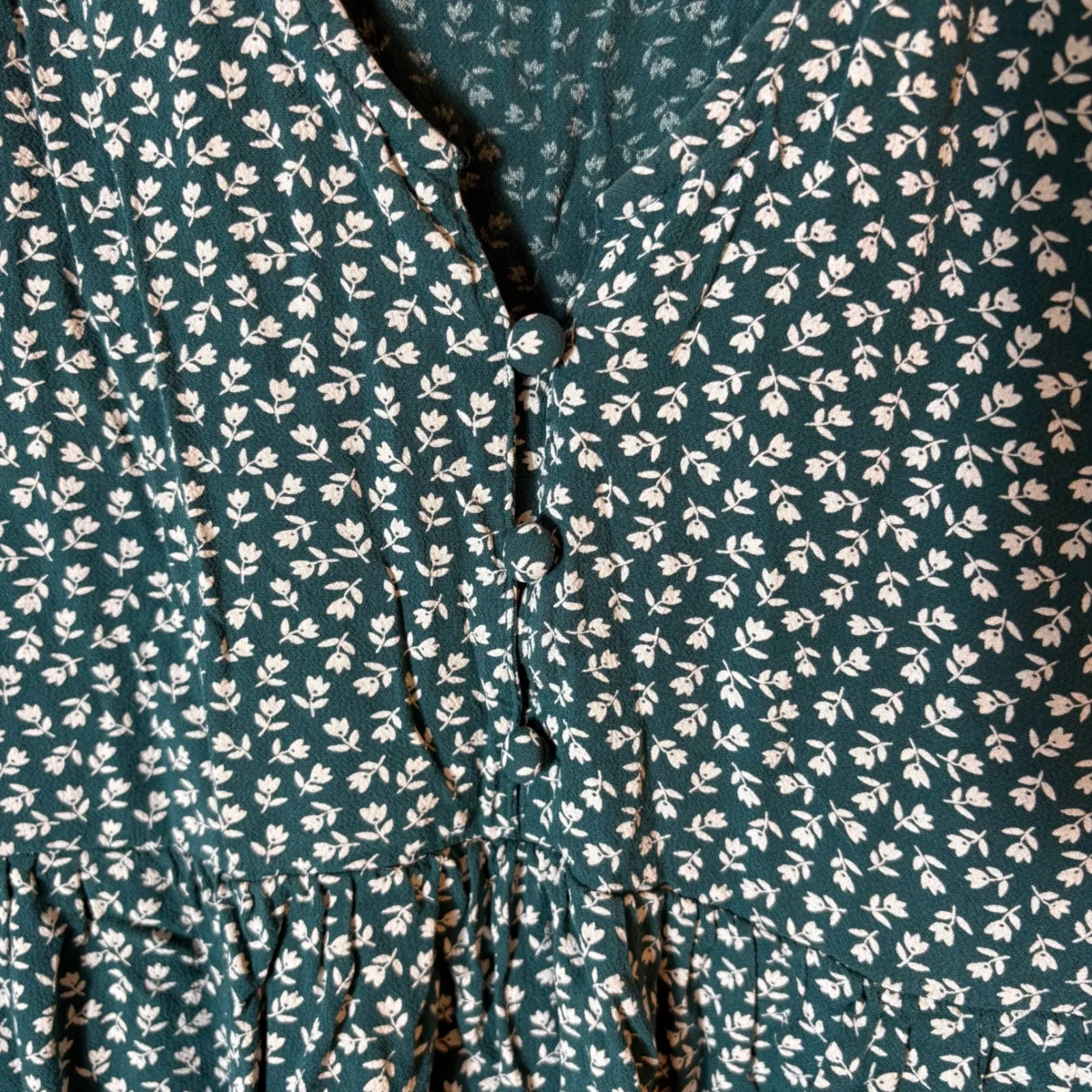 American Eagle Floral Babydoll Dress Green Tiered‎ Size Small - Image 4