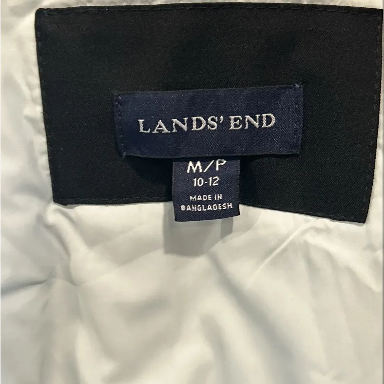 Lands' End  Women’s Performance Puffer Jacket Black Size MP 10-12 - Image 8