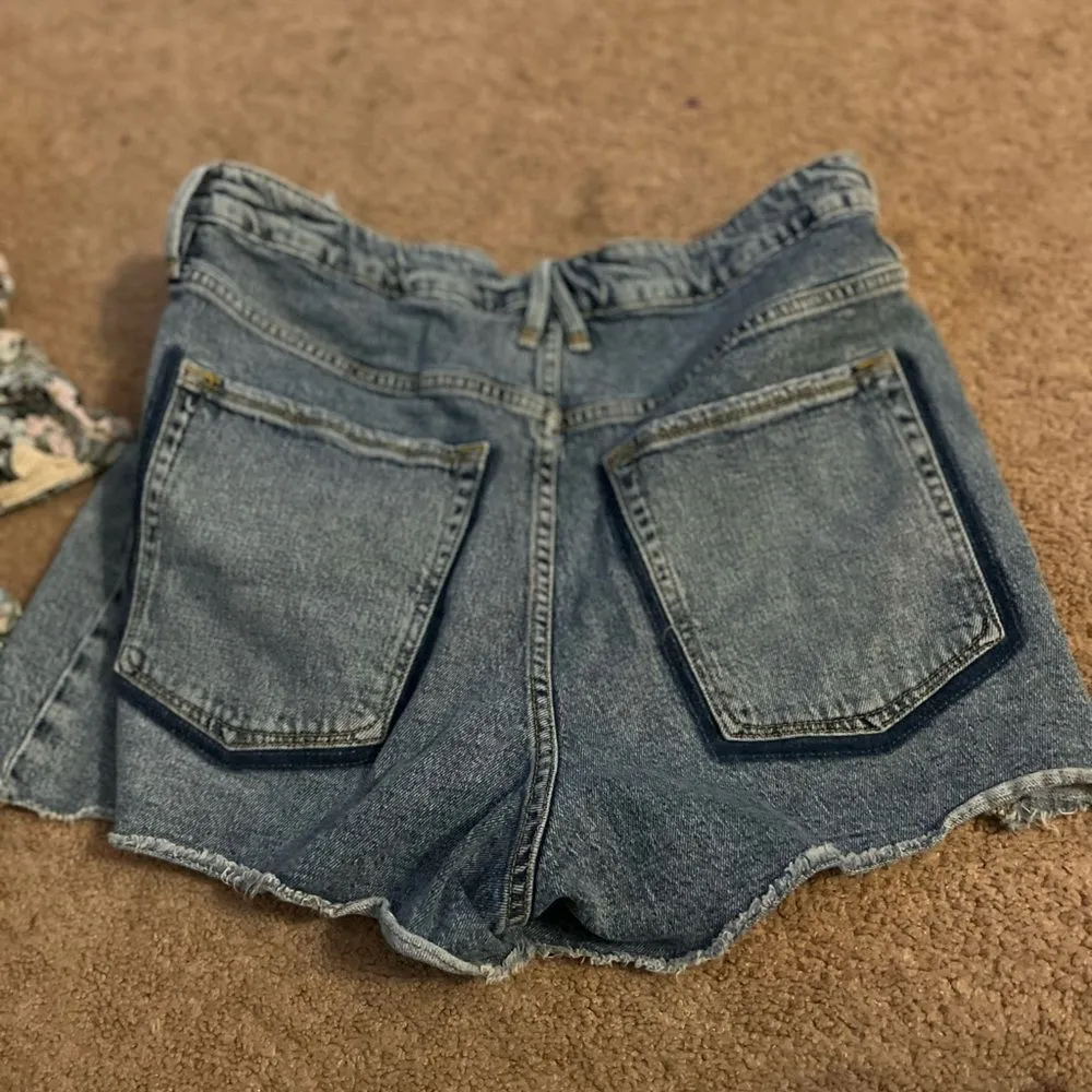 Good American shorts 15 - Image 8