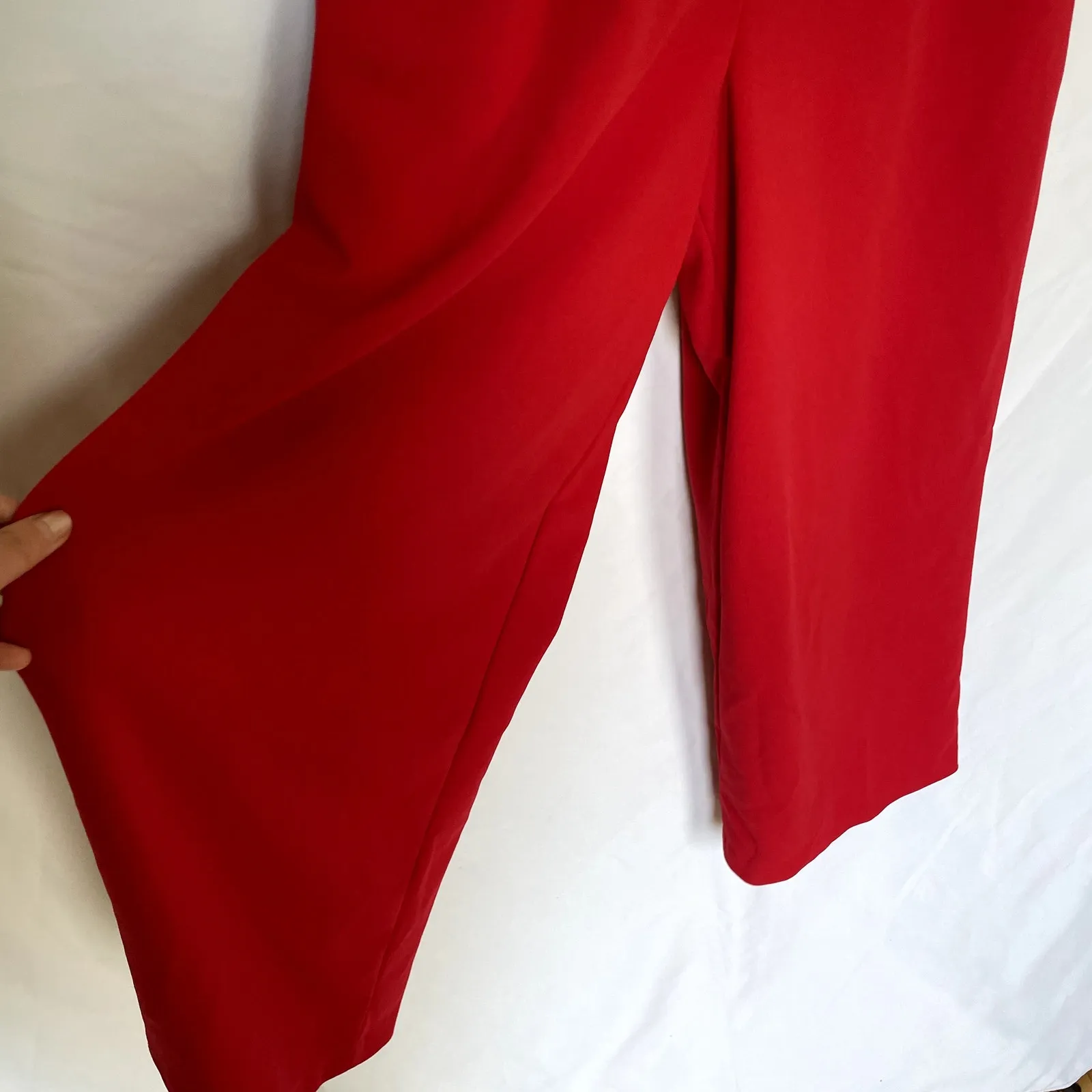 Calvin Klein bright red jumpsuit wide leg sleeveless v-neck women's 8 pockets - Image 4