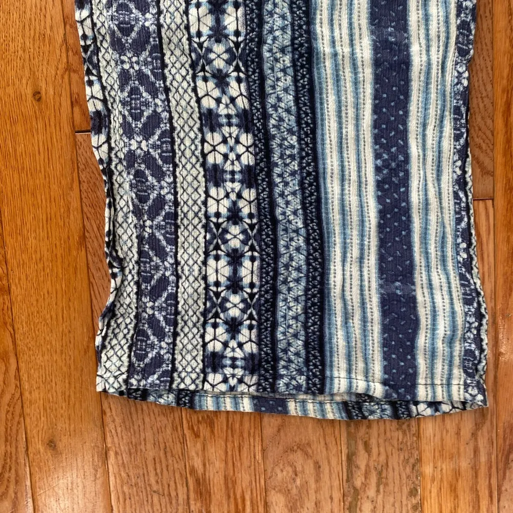 white and blue striped floral patterned flowy wide leg pants - Image 7