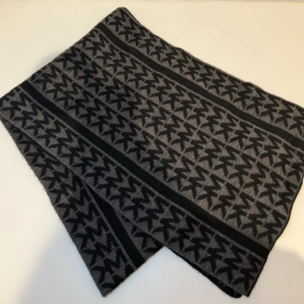 MICHAEL Michael Kors Vertical Stripe Scarf Monogram Logo Gray - Image 3