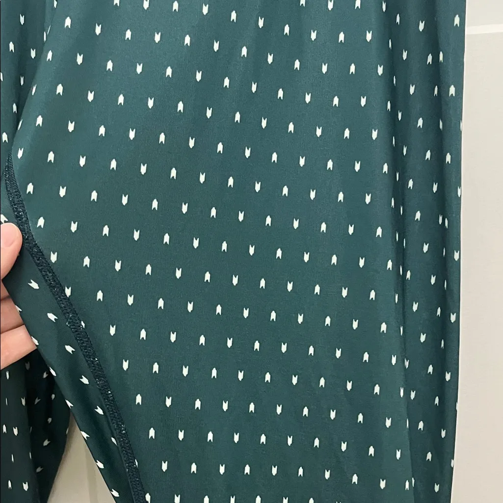 Lands' End Dark Emerald Green w/ Arrows Pattern Leggings - Image 6