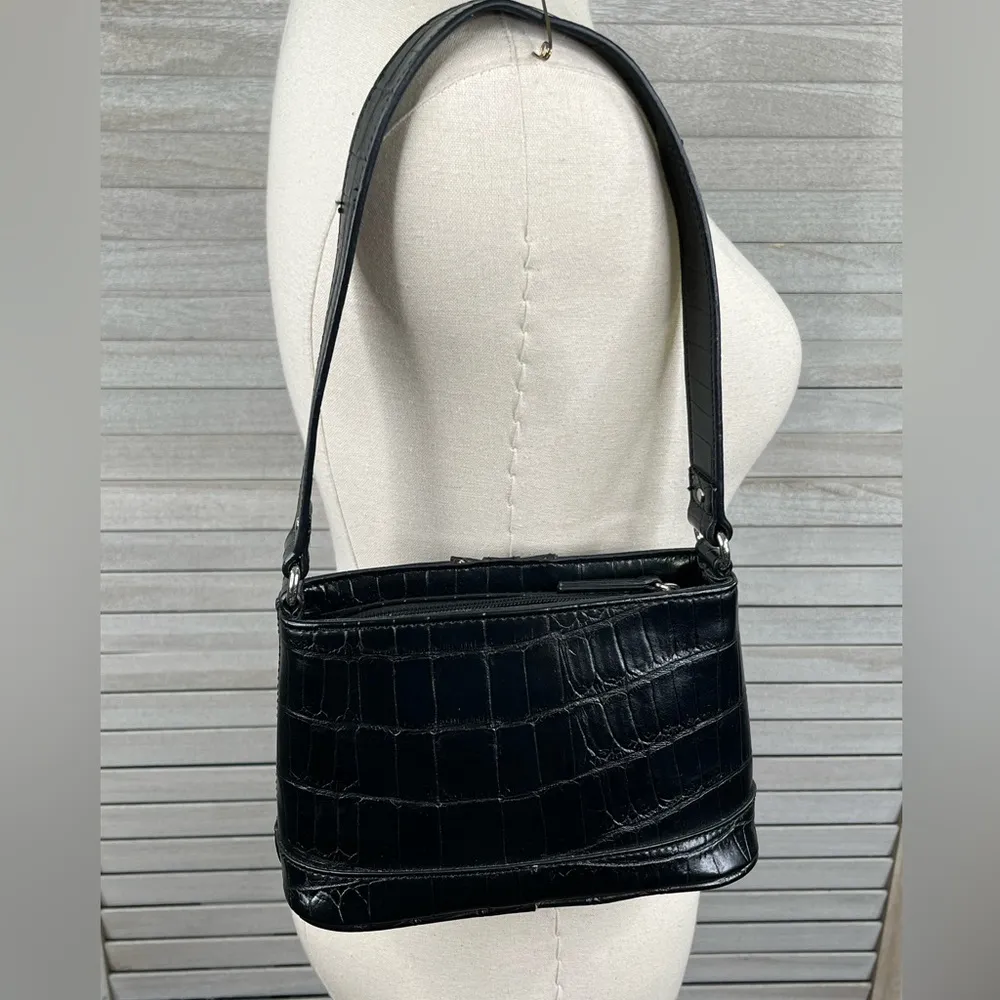 LIZ CLAIBORNE Mini Bag Alligator Texture Black - Image 6