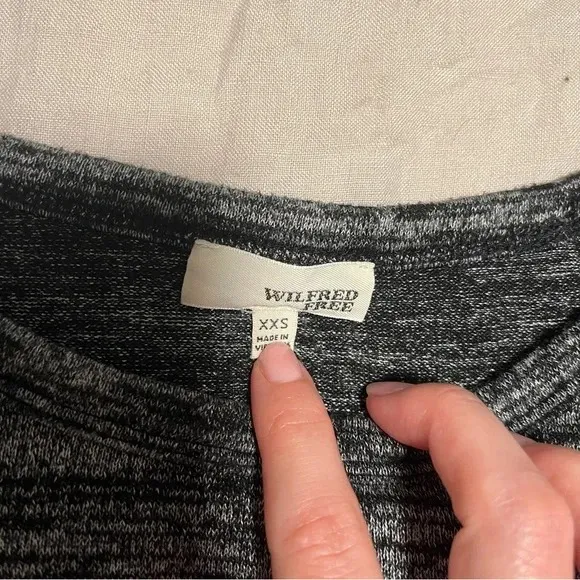 Wilfred Free Aritzia Gray Divina Short Sleeve Tee Shirt Size XXS - Image 4