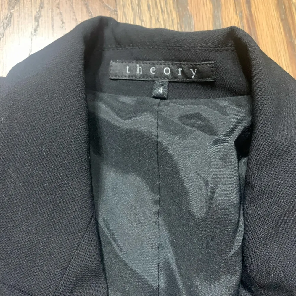 Theory black blazer size 4 - Image 3