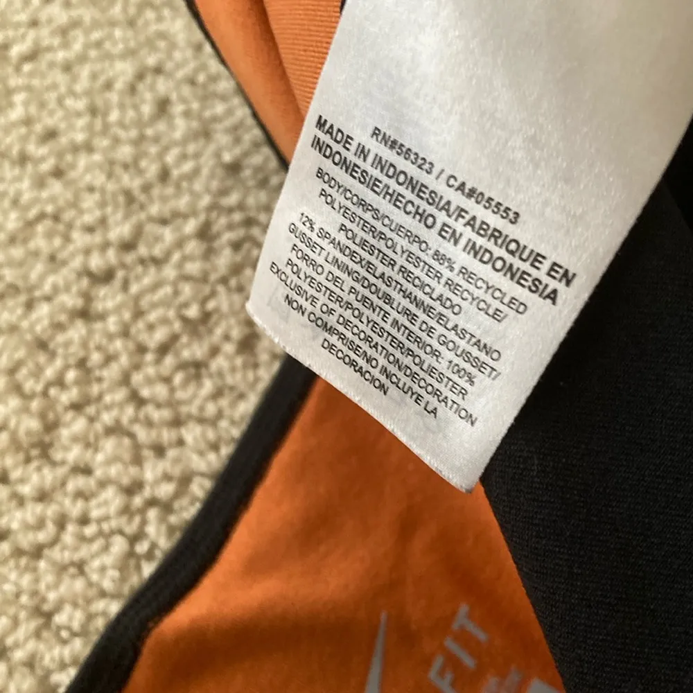 Nike Texas Longhorns Wide Leg Flare Yoga pants Black Size Small Special Edition - Image 8