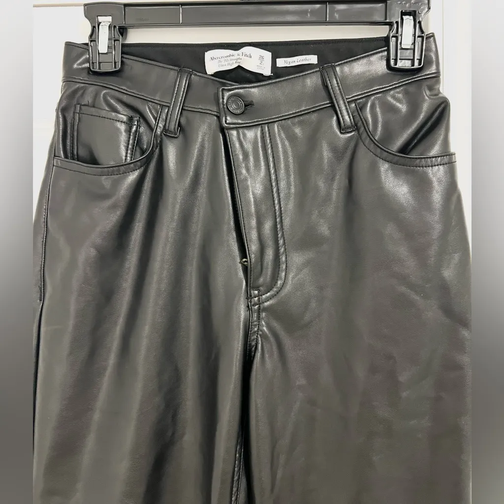 Abercrombie & Fitch Criss-Cross Waistband Vegan Leather 90s Straight Pants - Image 6