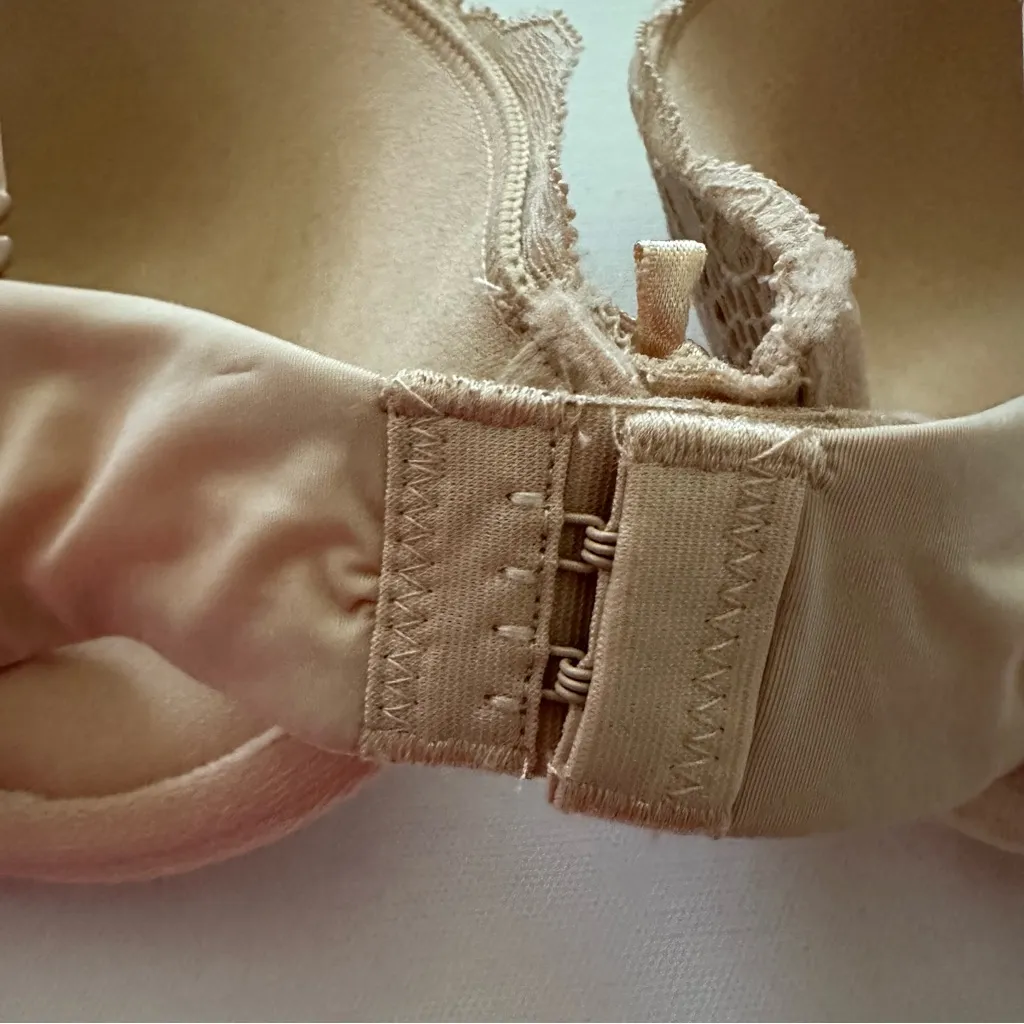 Maidenform Comfort Push Up Bra Size 34C - Image 7