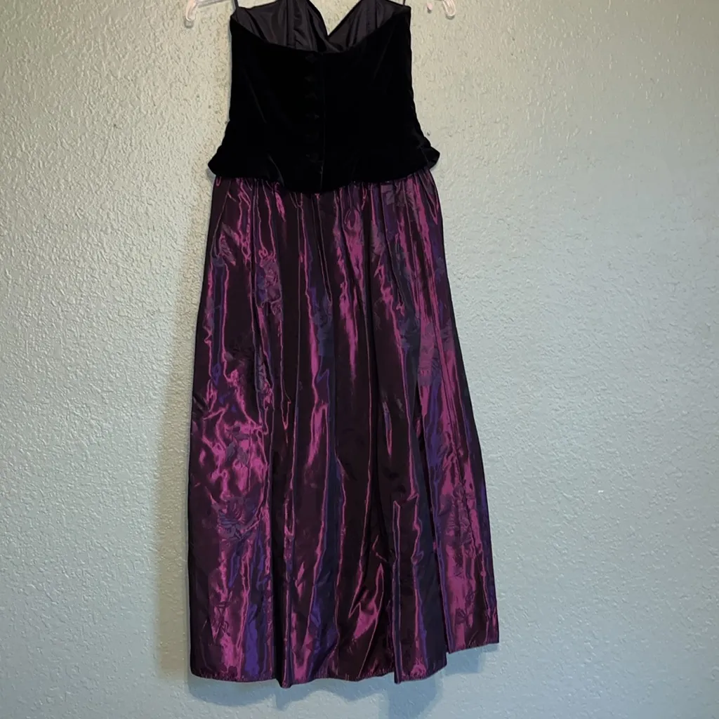 Vintage 80s Laura Ashley Strapless Velvet Purple Ball Gown - Image 9