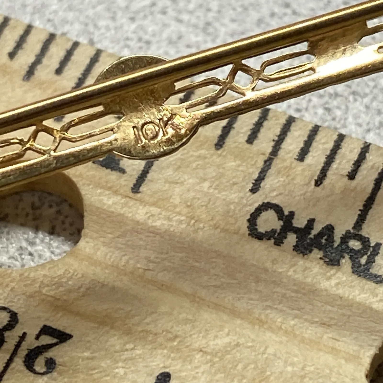 Vintage Art Deco Nouveau 10K Yellow Solid Gold Filigree Bar Pin - Image 7