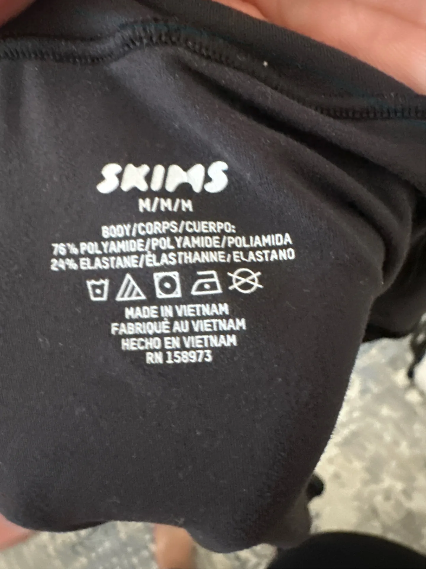 SKIMS Fits Everybody Bodysuit Long Sleeve - Image 3