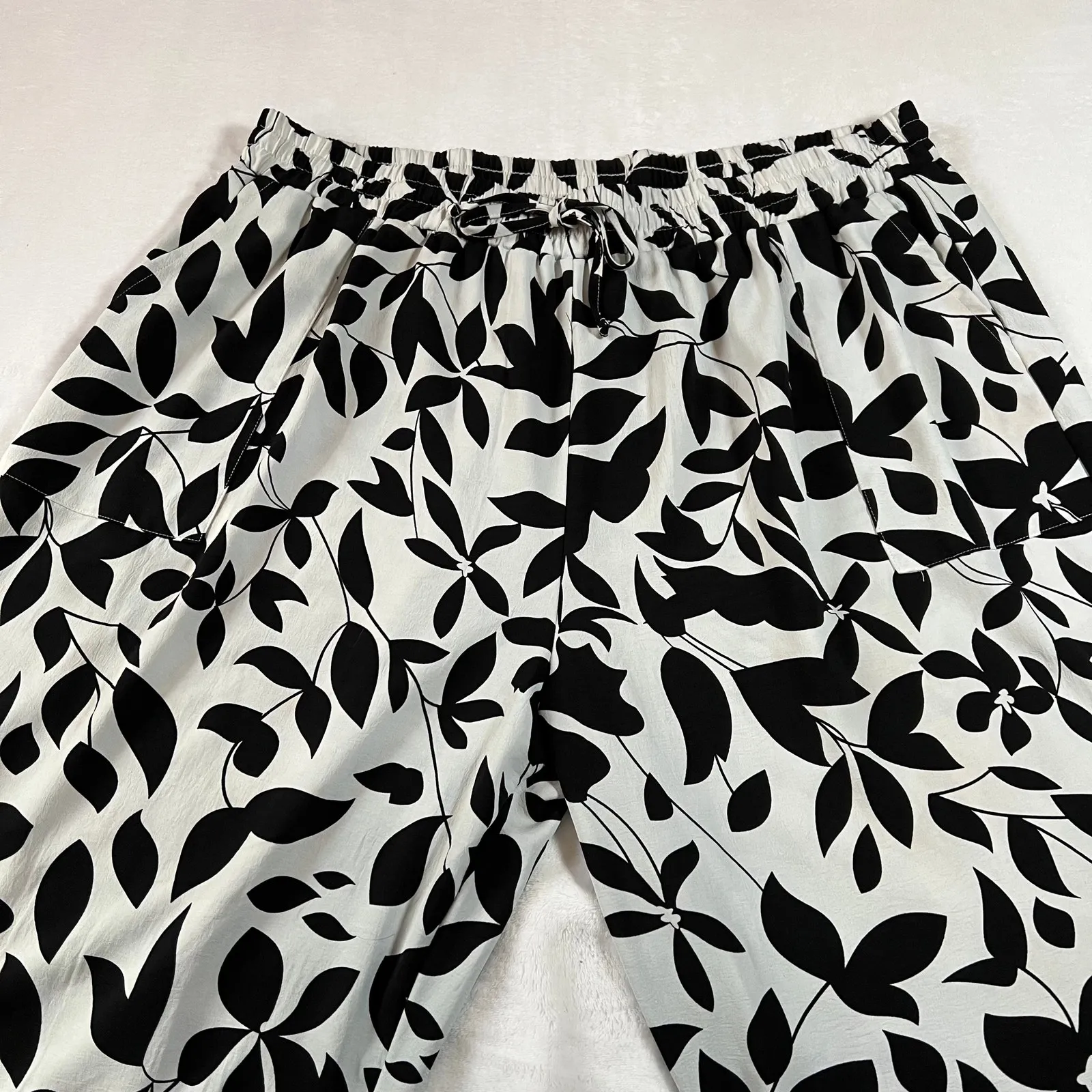 Women's High Rise Leaf Print Wide Leg Pants Size 4XL Easter Party Lightweight White - Image 3