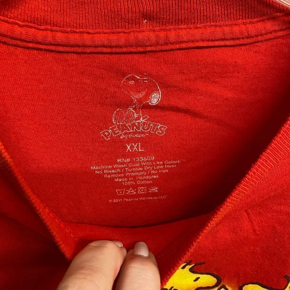 2011 Peanuts "Friends Brighten The Holiday Season" Snoopy Christmas T - Image 6