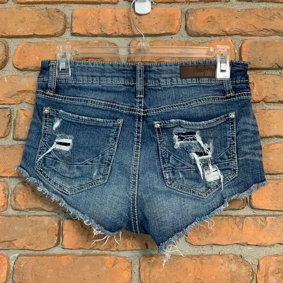 Daytrip Buckle High‎ Rise Capricorn Stretch Raw Hem Shortie Denim Jean Shorts 25 - Image 2