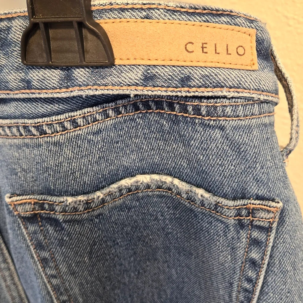 Cello 90's Baggy Frayed Jeans Size 5 - Image 6
