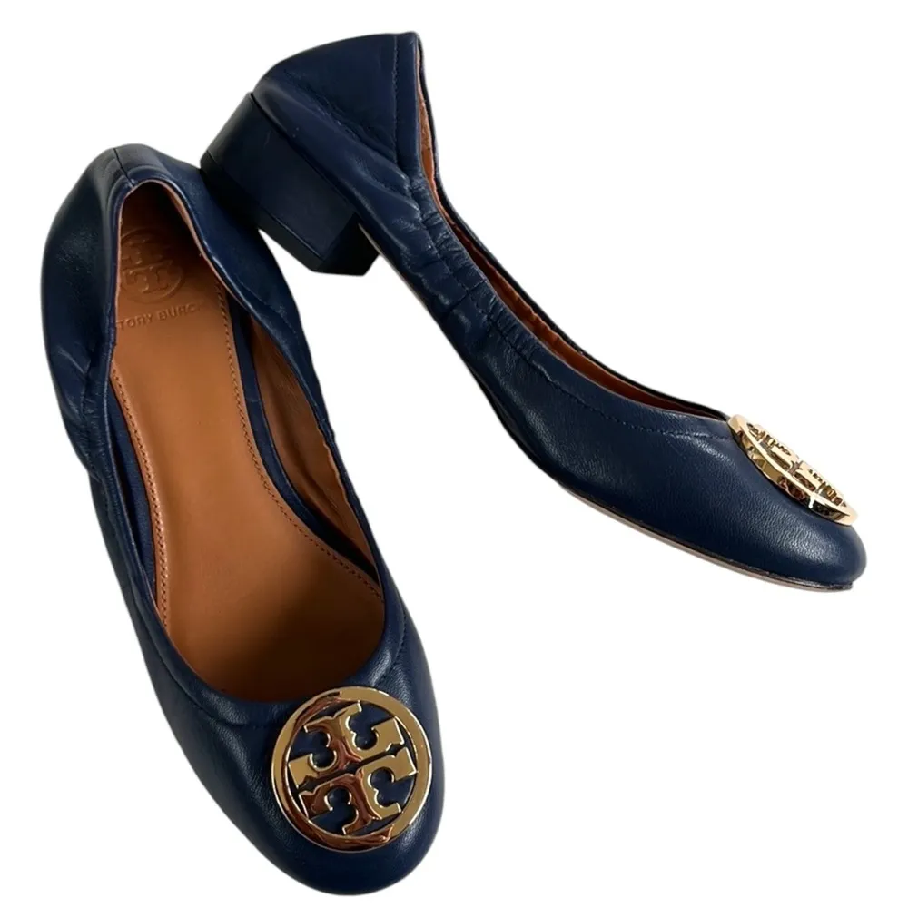 EUC Tory Burch Leather Low Heels Blue Size 6 1/2 - Image 2