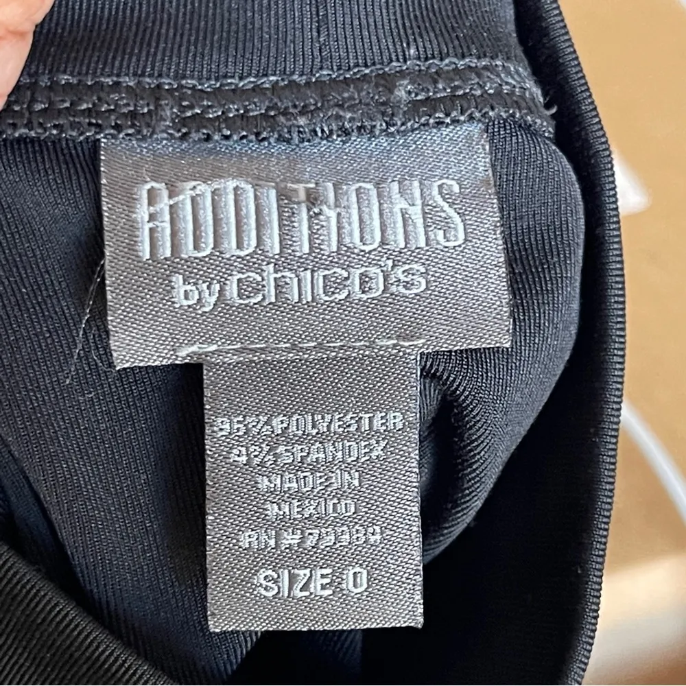 CHICO'S | Black Sleeveless Mockneck Blouse Sz 4 - Image 5