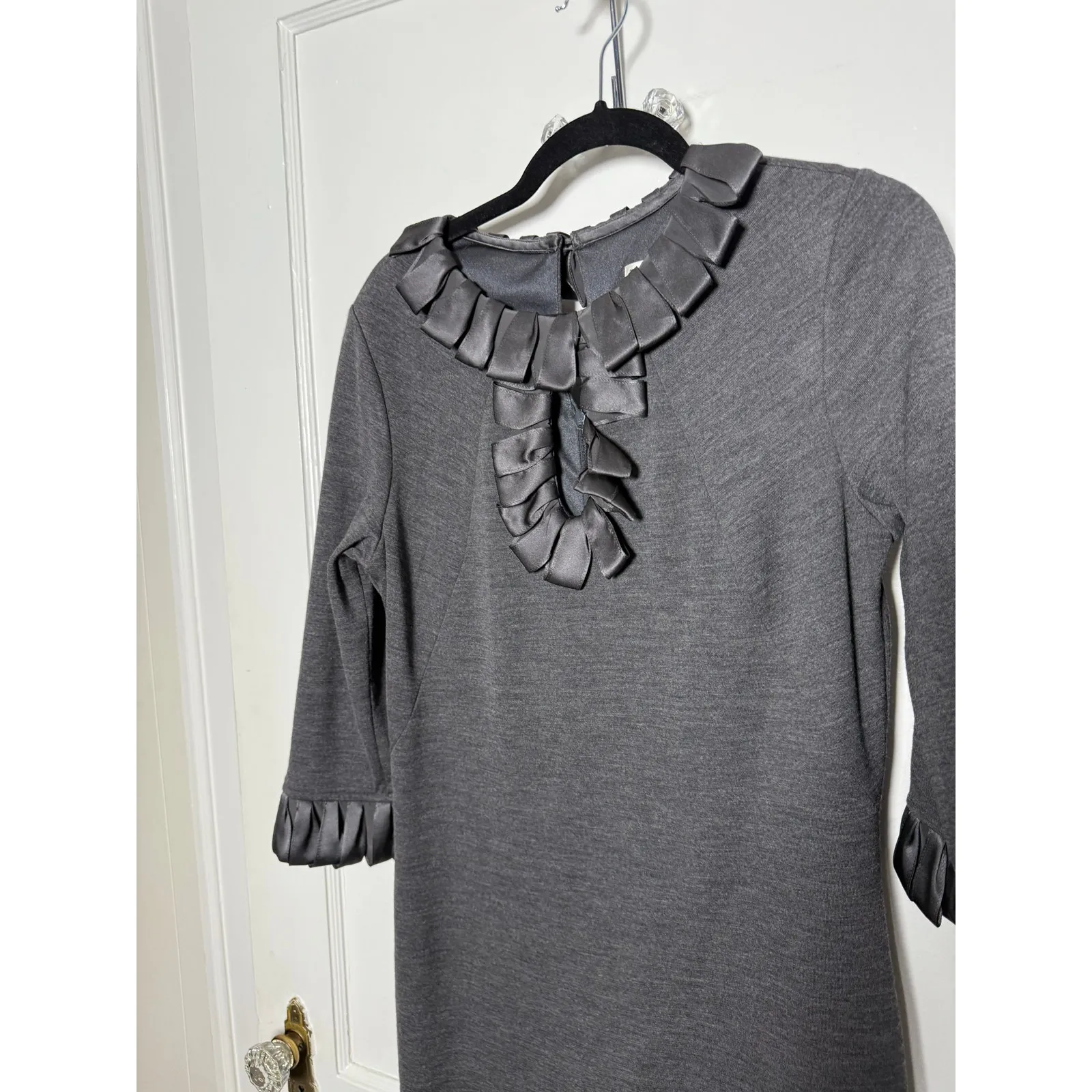 Milly Y2K Gray Wool Silk Ruffle Career Work Business Short Sheath Dress LG - Image 2