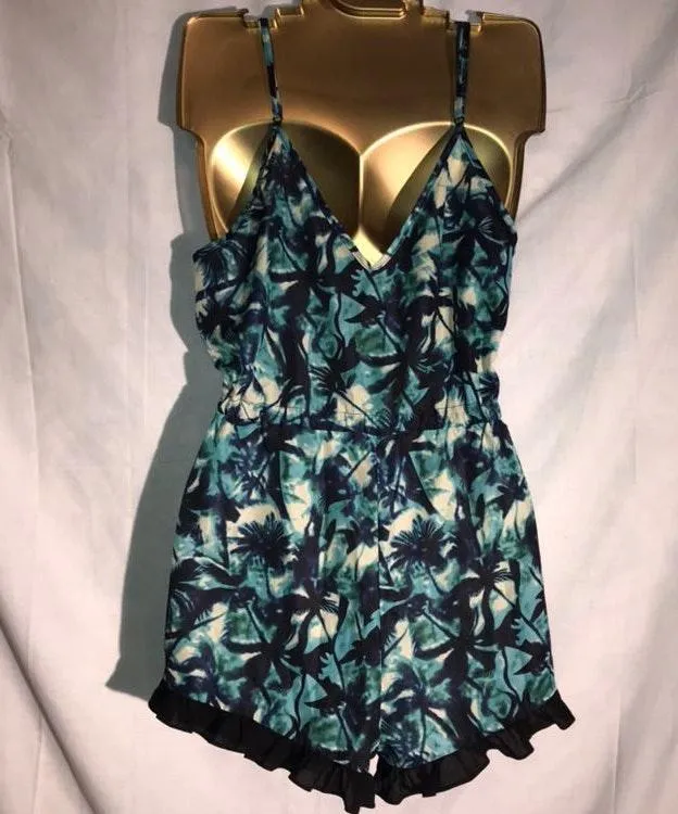 Cinched Ruffled Waist Romper Shorts Green Size M - Image 2