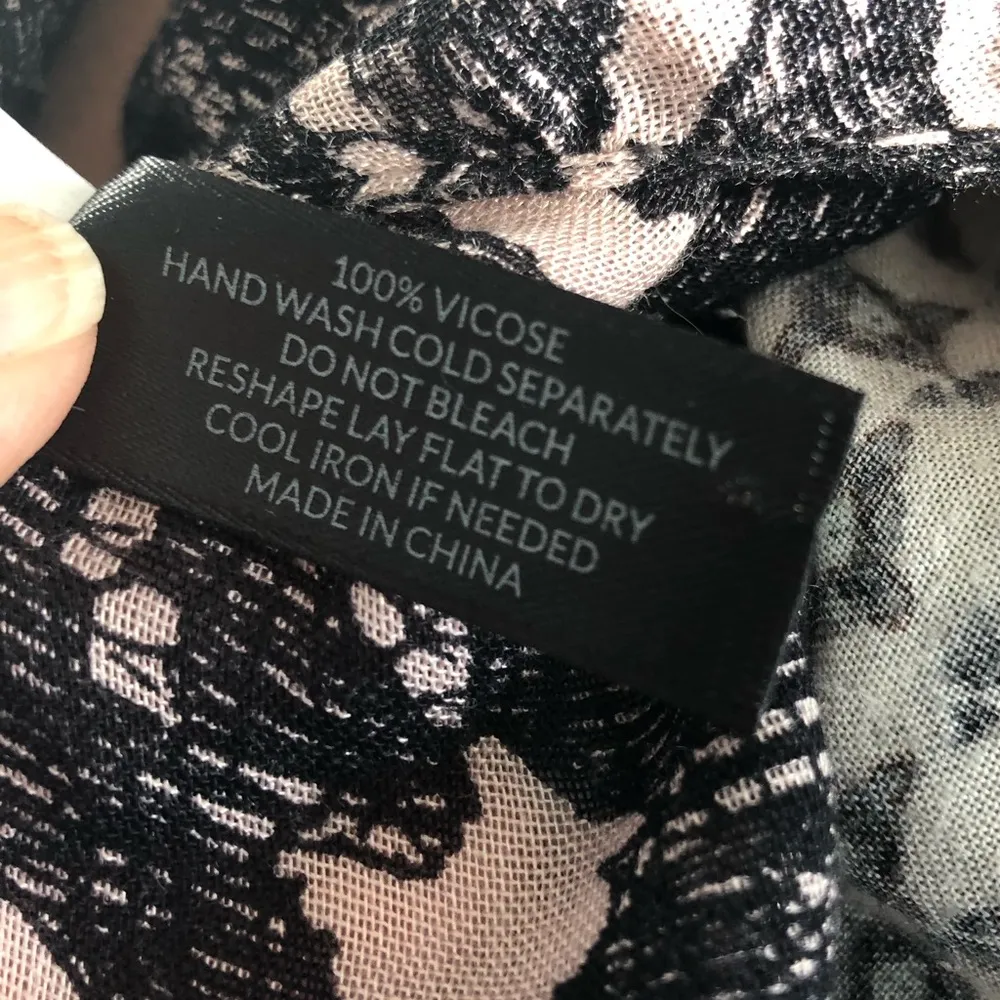 Lane Bryant black lace print kimono one size - Image 5