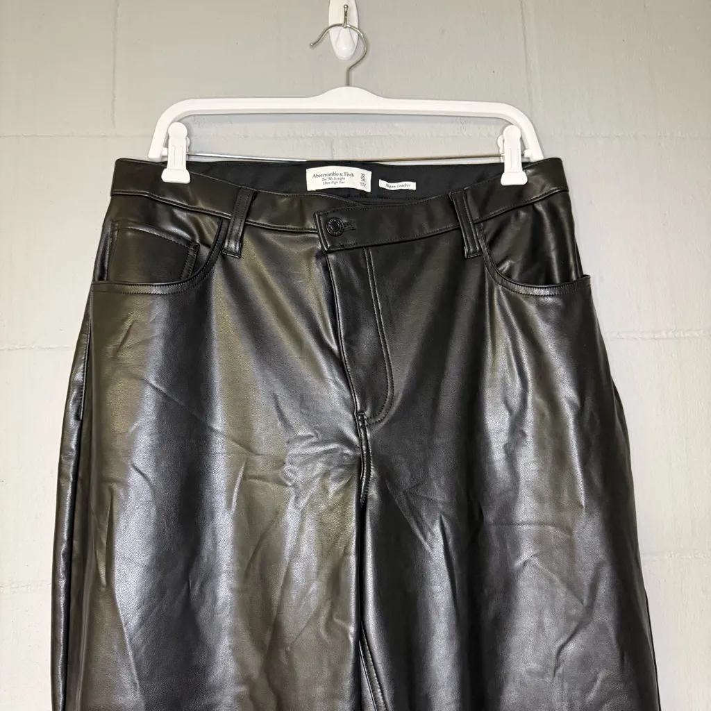 Abercrombie & Fitch The 90s Straight Ultra High Rise Leather Crossover 32/14 S - Image 4