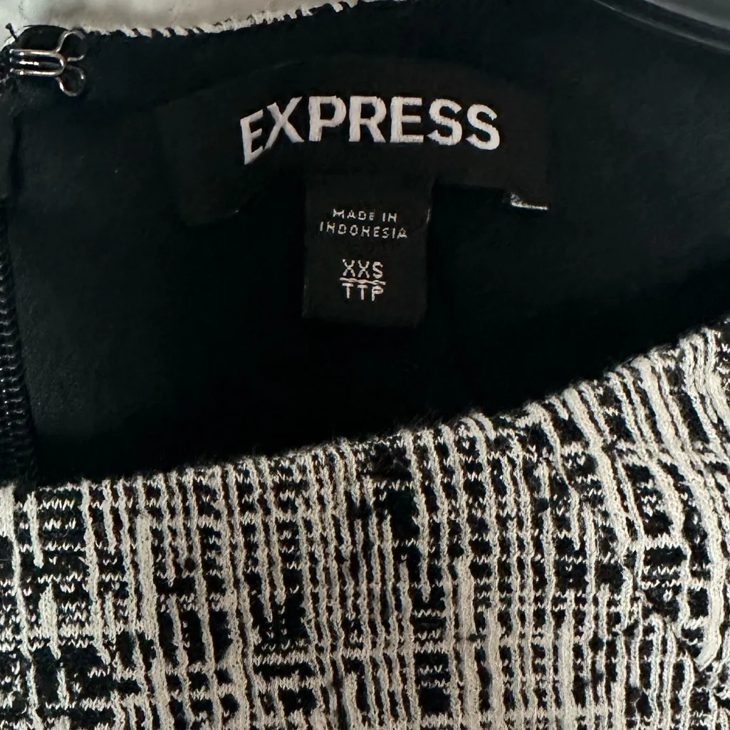 Express Black and White Textured Midi Dress - Image 5