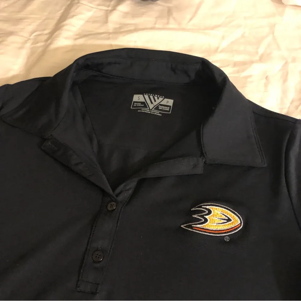 NHL Women’s Anaheim Ducks Hockey Polo Tee Black - Image 2