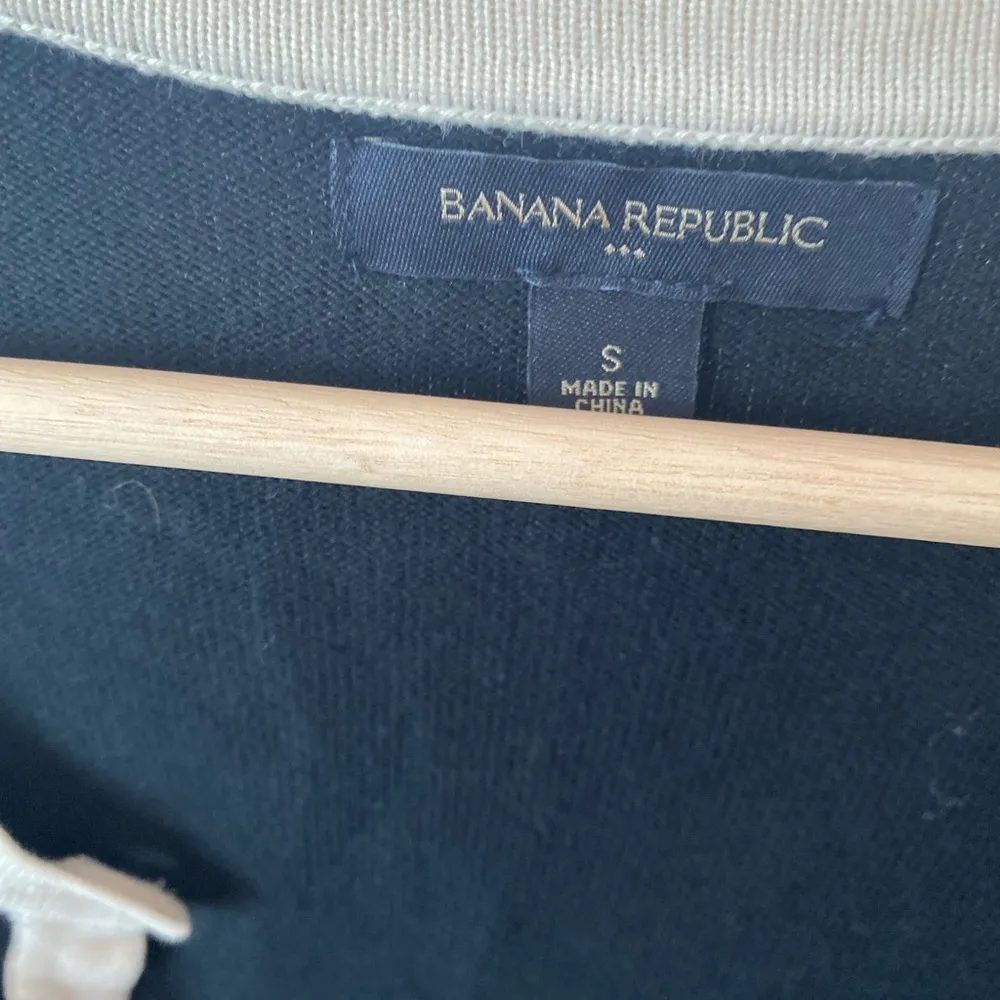 Banana republic black and white sweater size S - Image 4